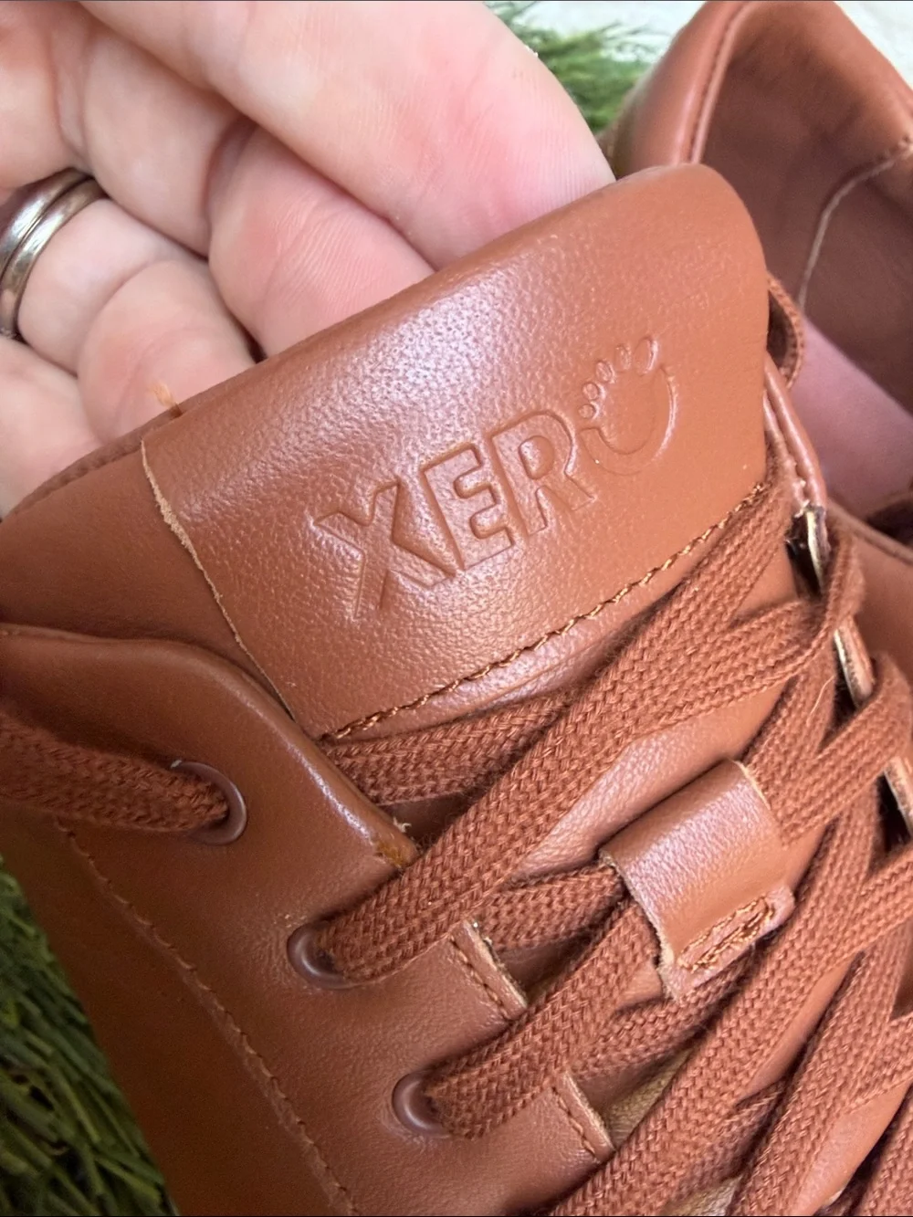 Men's Tan Leather Low-Top Sneakers